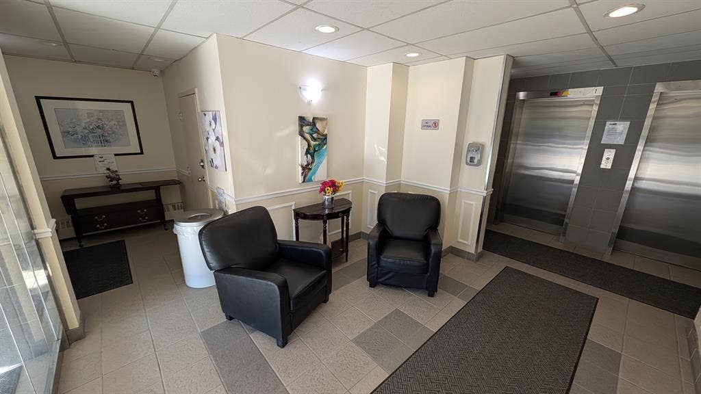Private bedroom in Port Credit