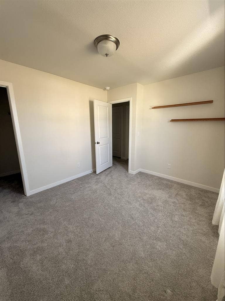 Empty Room for rent