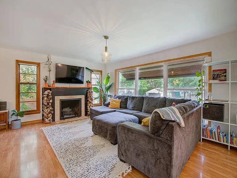 Clean Room in Quiet Home
