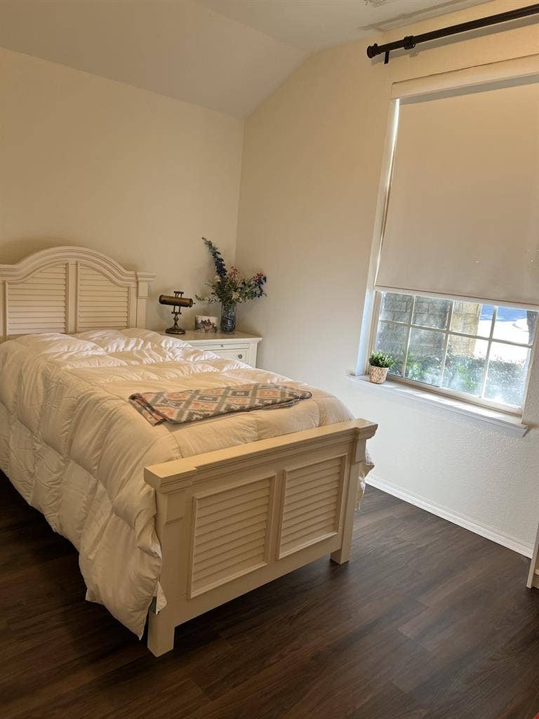 Nice room with private bathroom