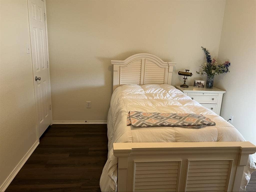 Nice room with private bathroom