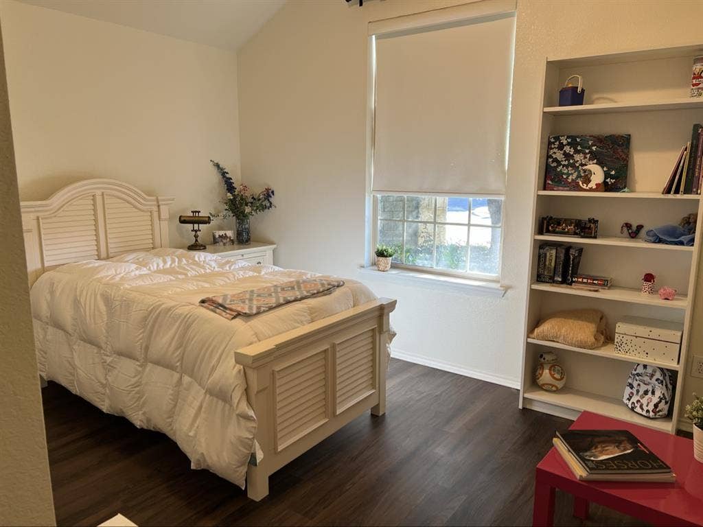 Nice room with private bathroom