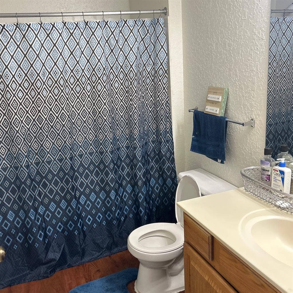 Room for rent, private bathroom,
