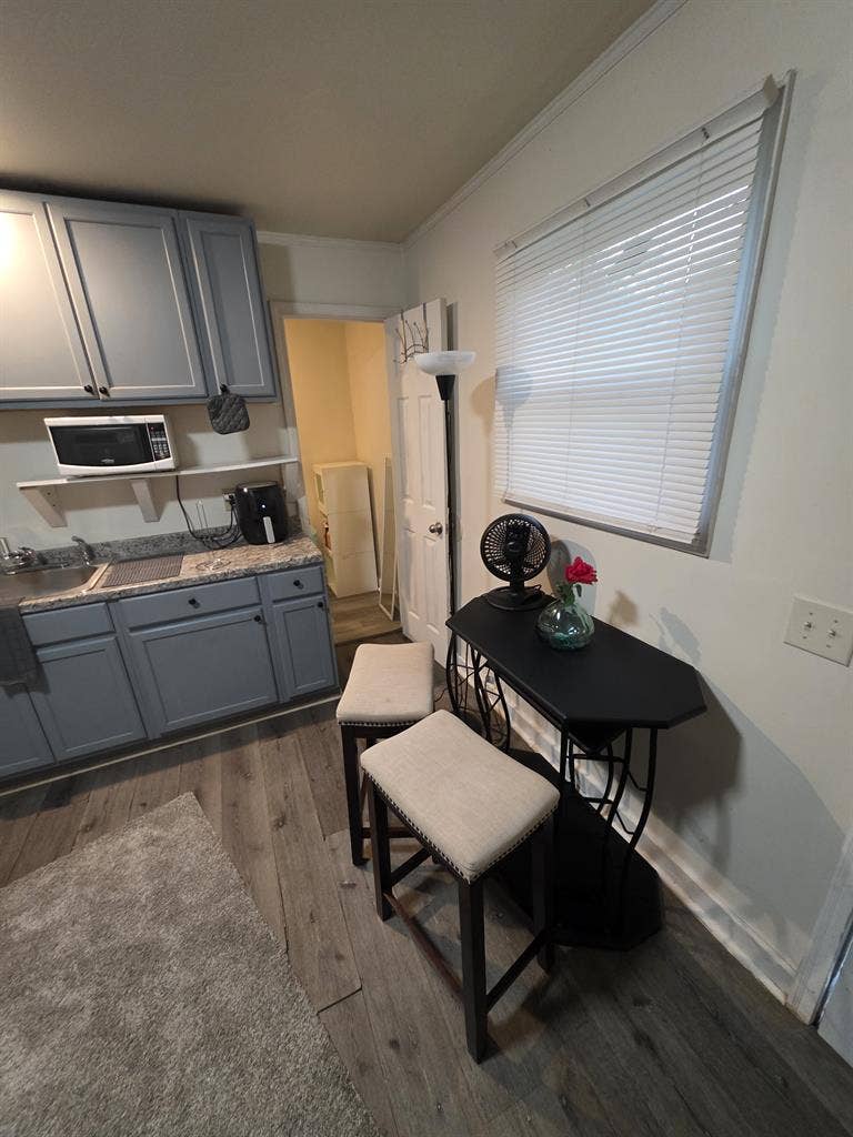 TINY HOUSE! Utilities + Wifi FREE!