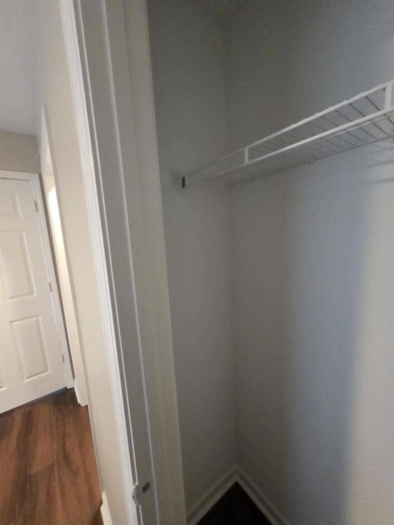 MIDTOWN SUITE! PRIVATE BATHROOM!!!