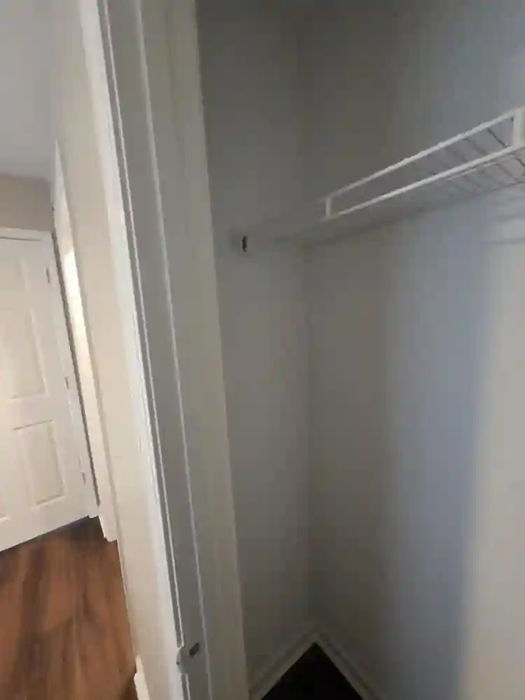 MIDTOWN SUITE! PRIVATE BATHROOM!!!