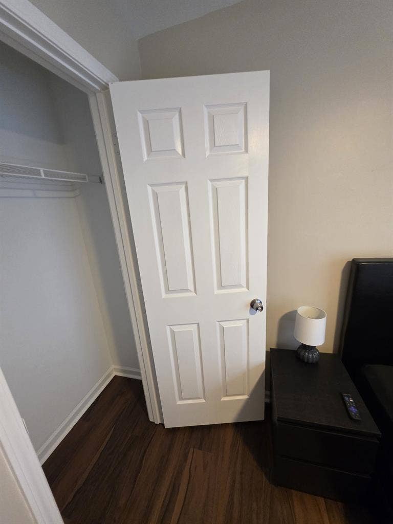 MIDTOWN SUITE! PRIVATE BATHROOM!!!