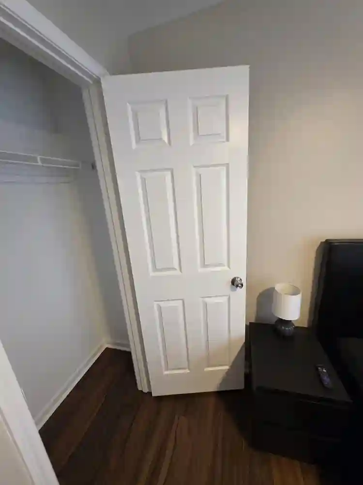 MIDTOWN SUITE! PRIVATE BATHROOM!!!