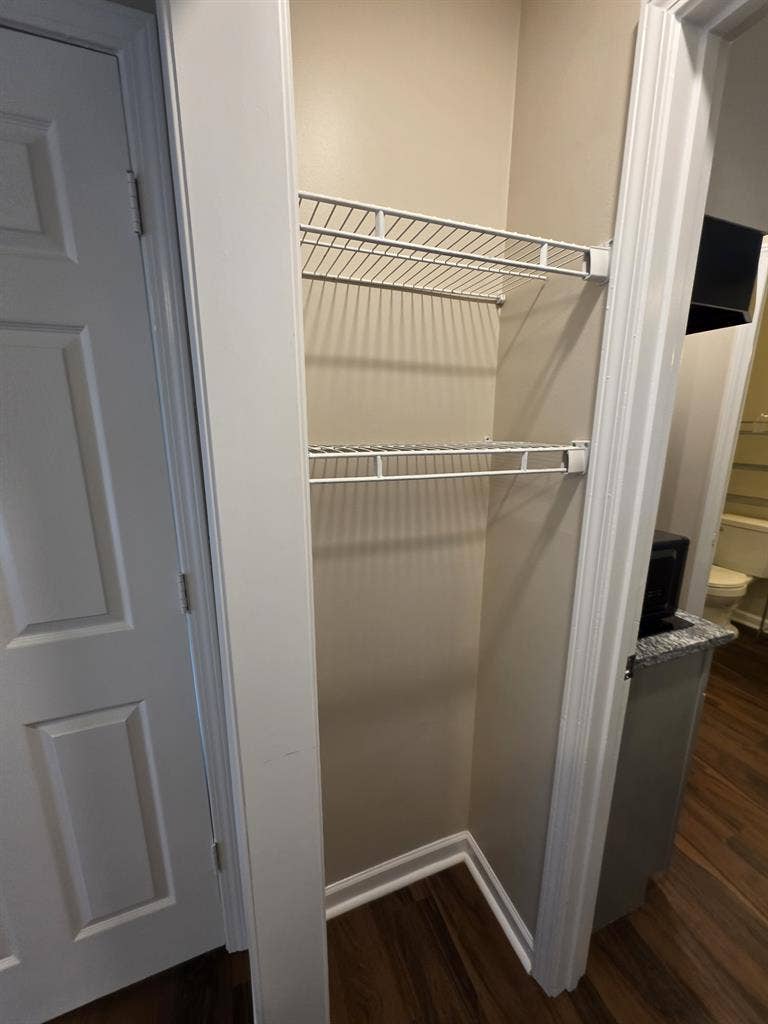 MIDTOWN SUITE! PRIVATE BATHROOM!!!