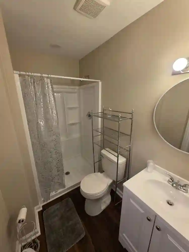 MIDTOWN SUITE! PRIVATE BATHROOM!!!