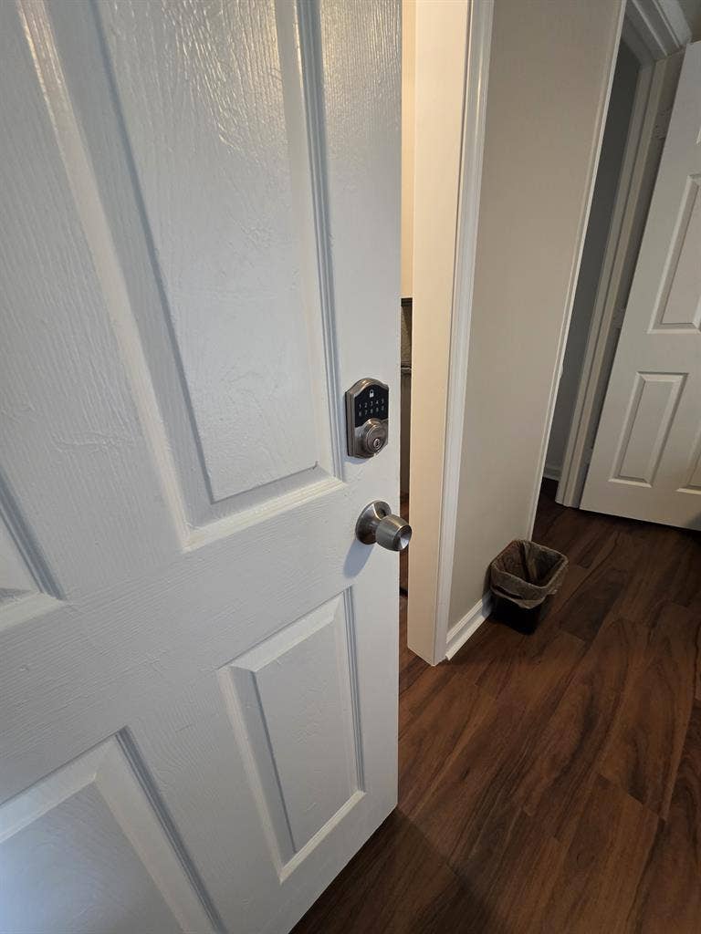 MIDTOWN SUITE! PRIVATE BATHROOM!!!
