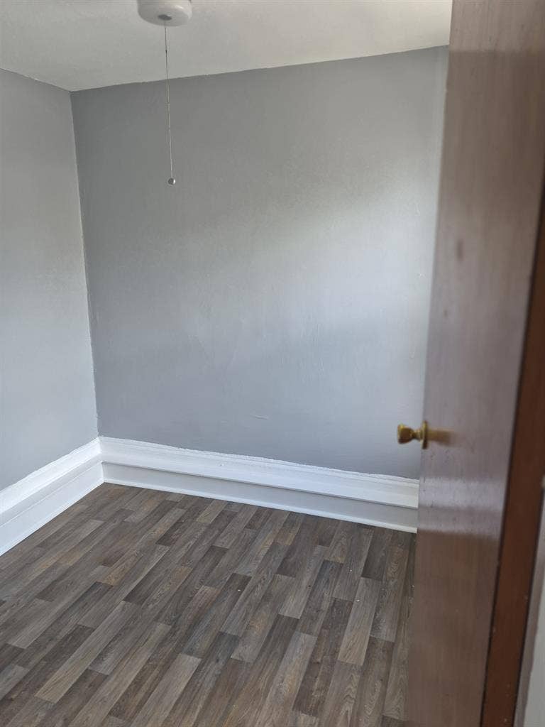 Great location, quiet block.