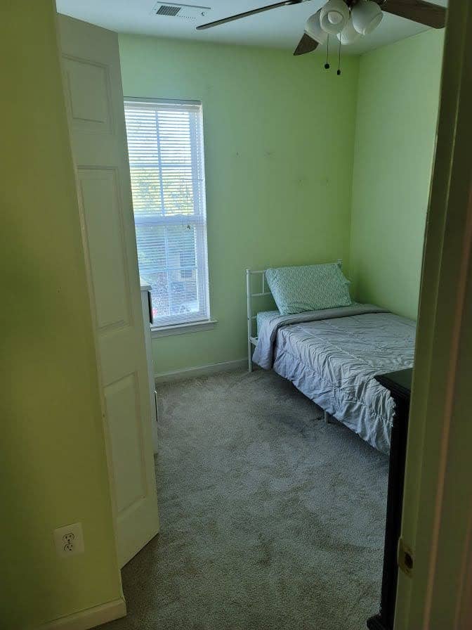 Female roommate reduced rent