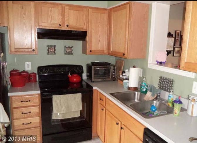 Female roommate reduced rent