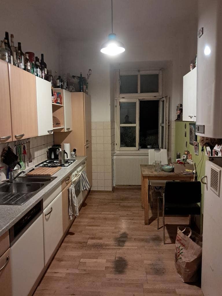 Großzügige 2-Zimmer WG mit Garten