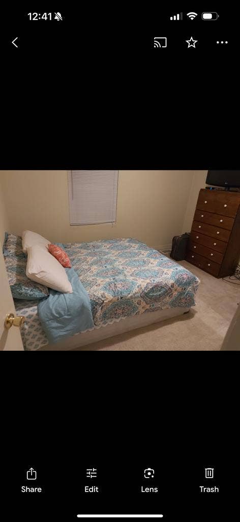 Roommate(s) wanted