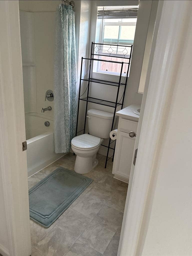 Clean and good size bed room,