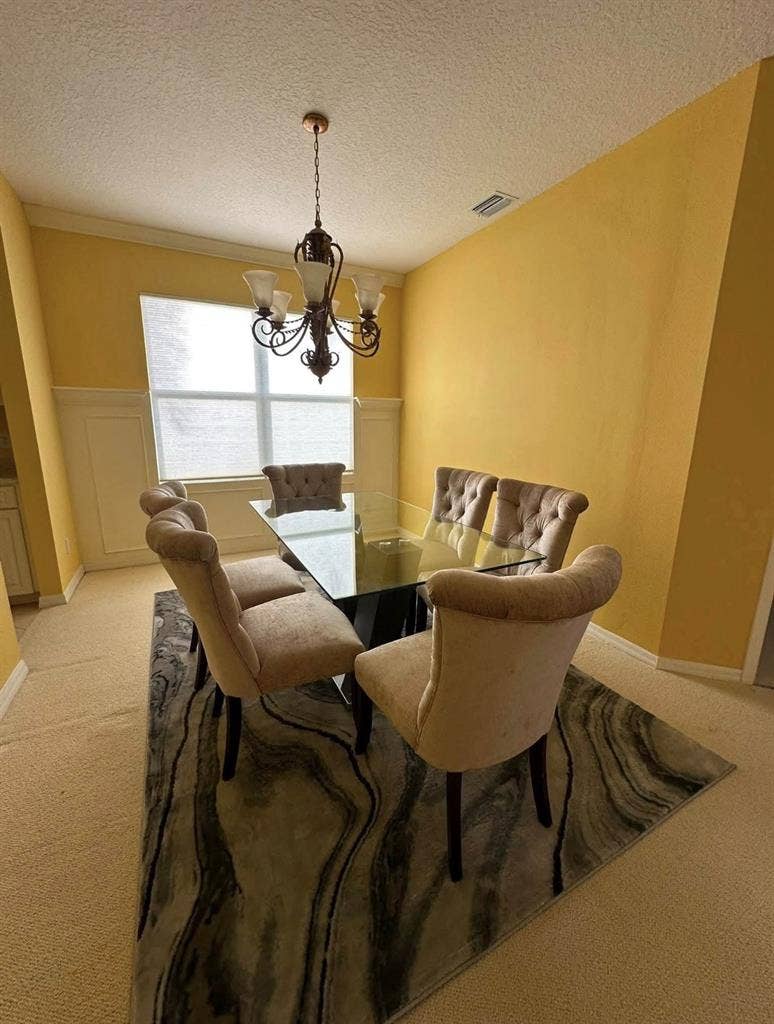 GIRLS ONLY House for Rent