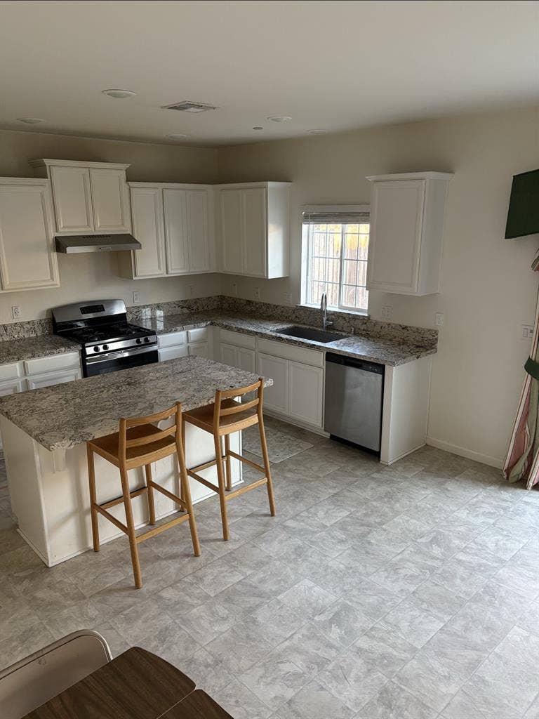 1 bedroom and private bath