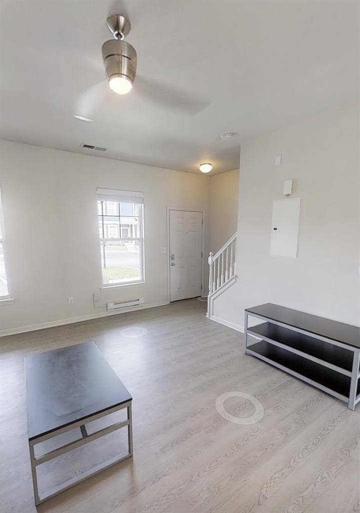 TOWNHOUSE SUPER CLOSE TO PURDUE