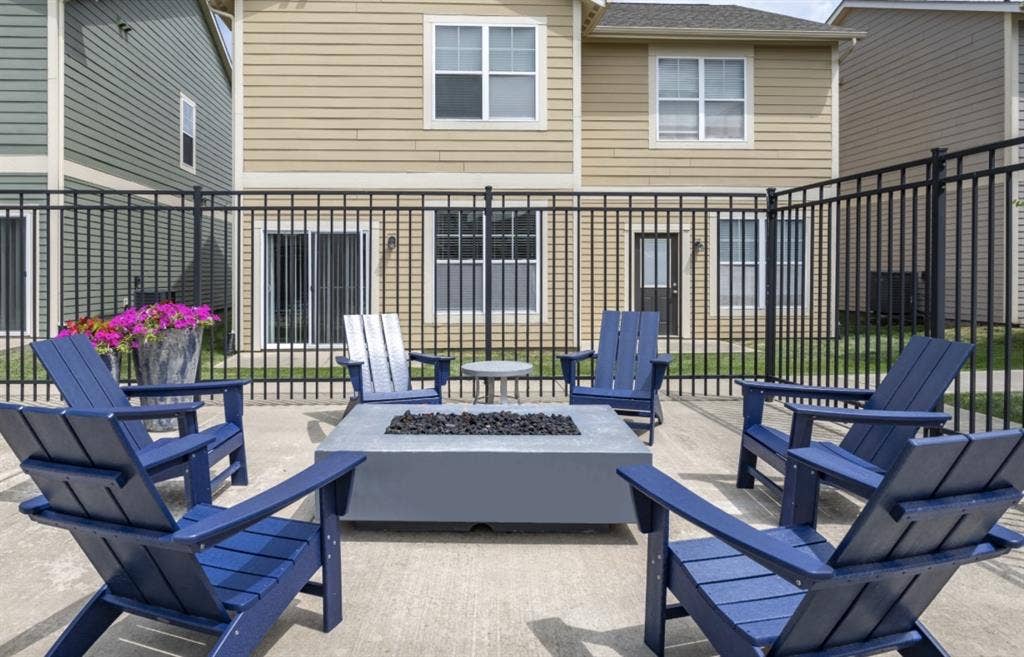 TOWNHOUSE SUPER CLOSE TO PURDUE