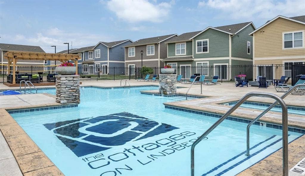 TOWNHOUSE SUPER CLOSE TO PURDUE