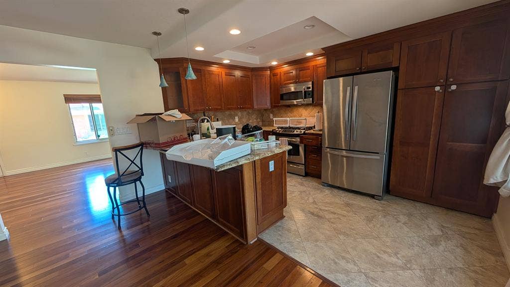 Large Room w/ Pool near Disneyland