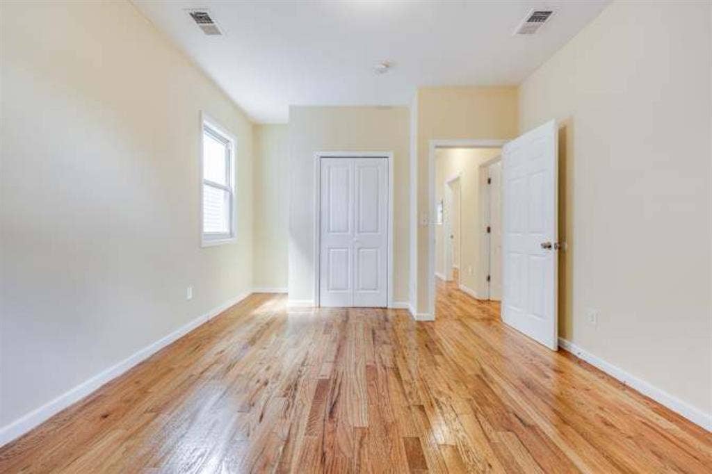 Private room for rent