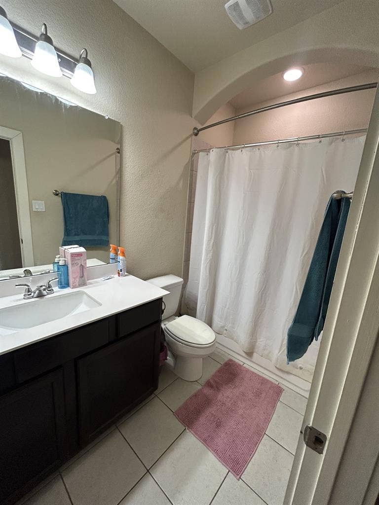 All Female household for Rent.