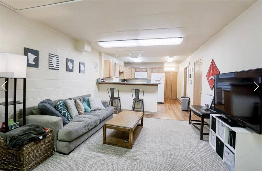 4 Bedroom Unit Available for Rent!