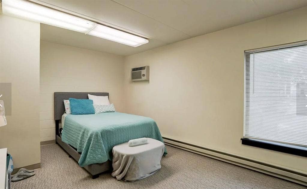 4 Bedroom Unit Available for Rent!