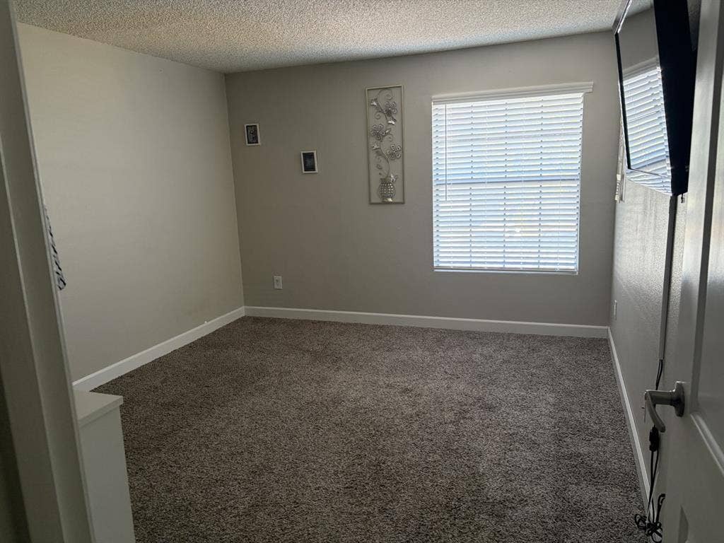 Room available 700/month
