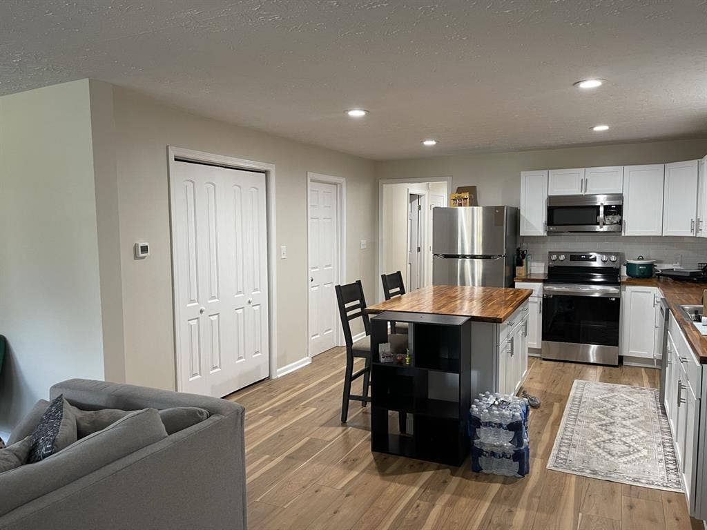 Beautifully Renovated 3BR/2BA