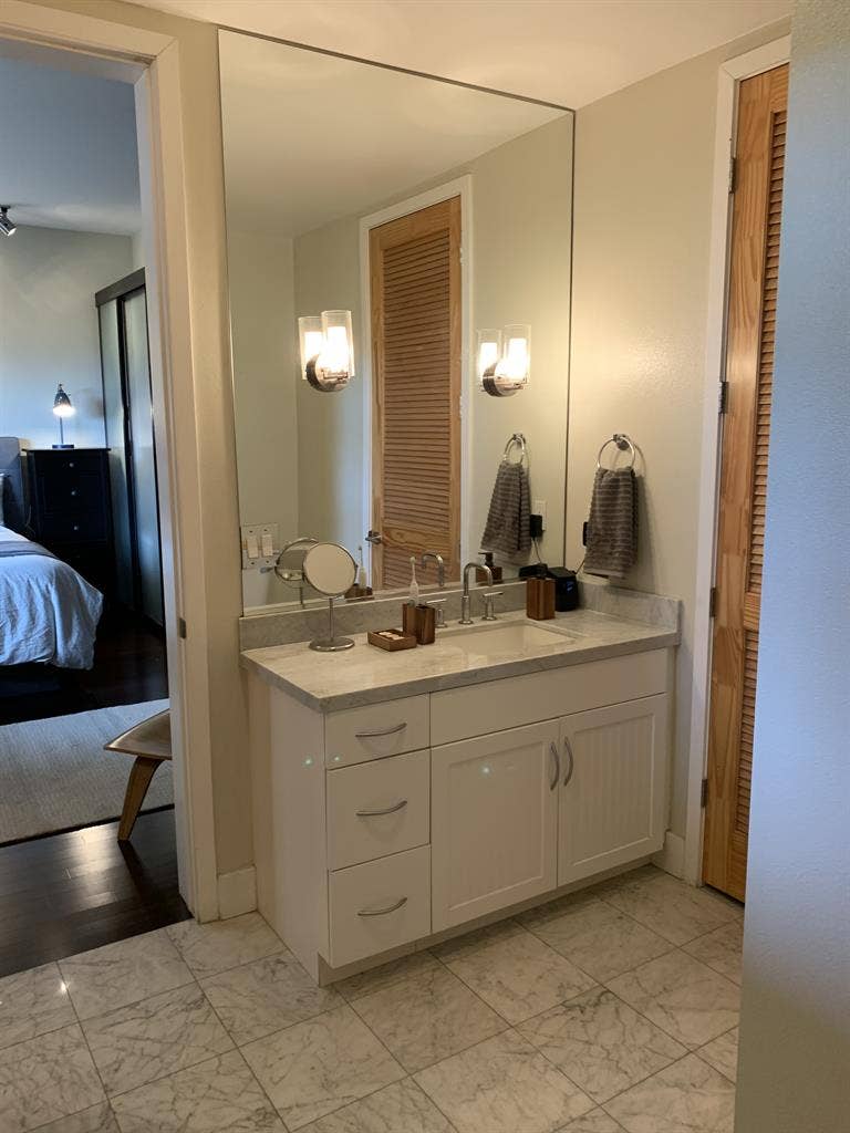 2st0ry loft, fullAC, garage parking