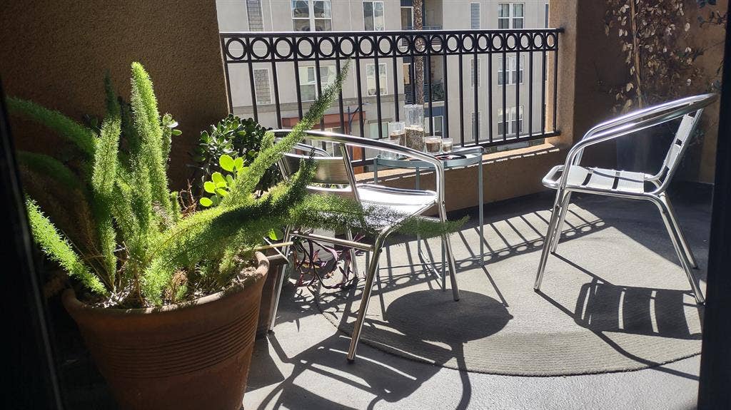 2st0ry loft, fullAC, garage parking