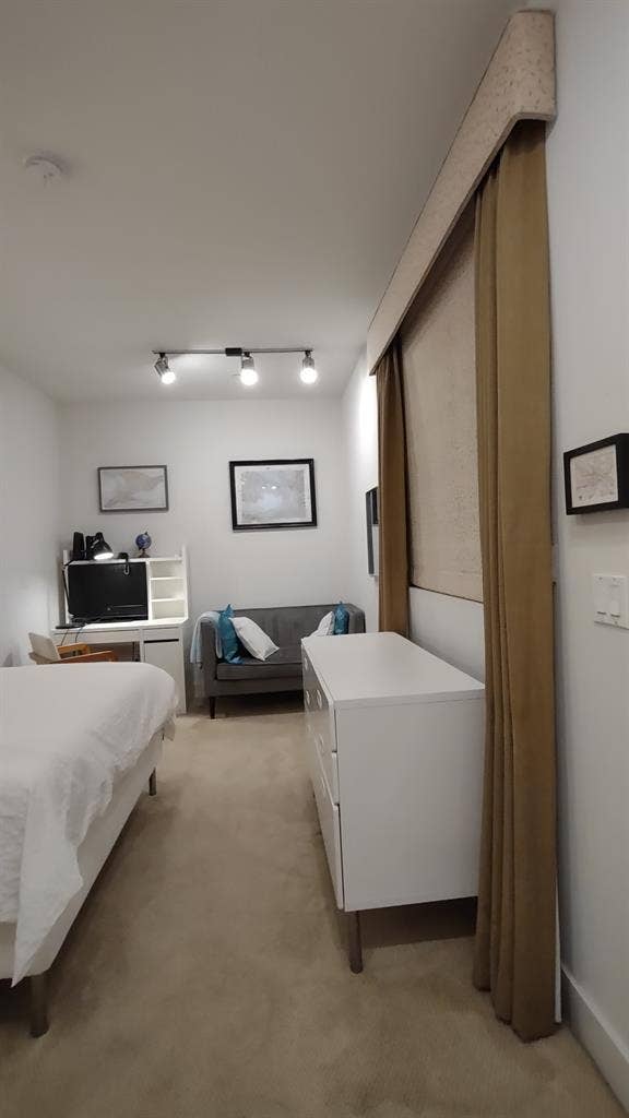 2st0ry loft, fullAC, garage parking