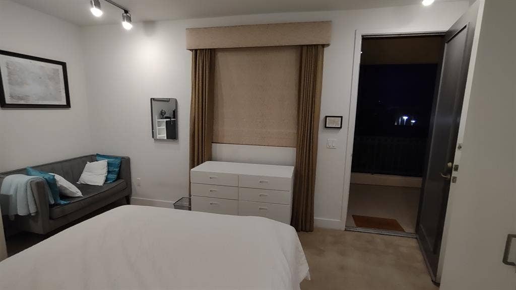 Pnthse, 2st0ry loft, fullAC, garage