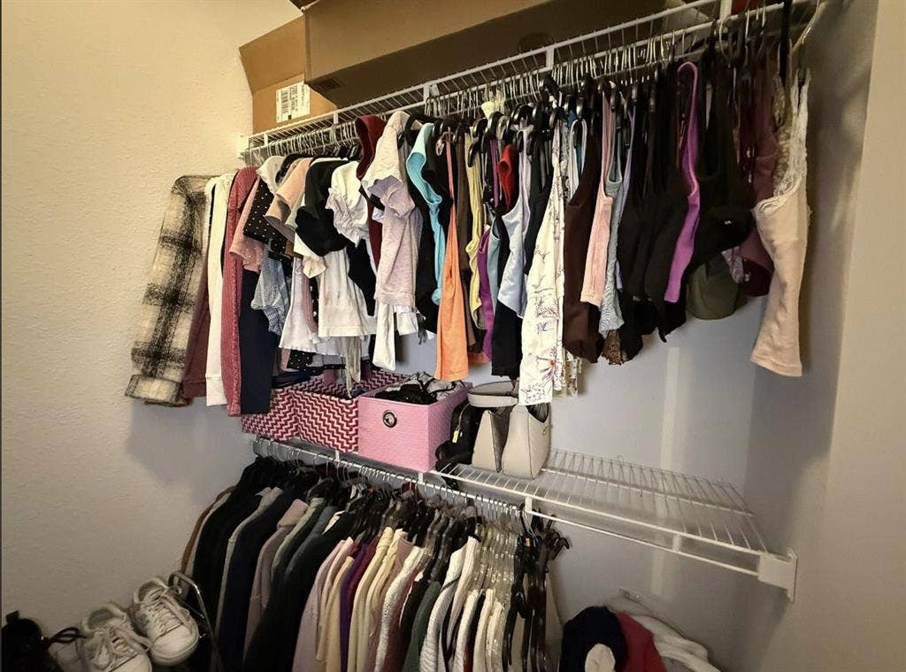 subleasing for a female roommate!