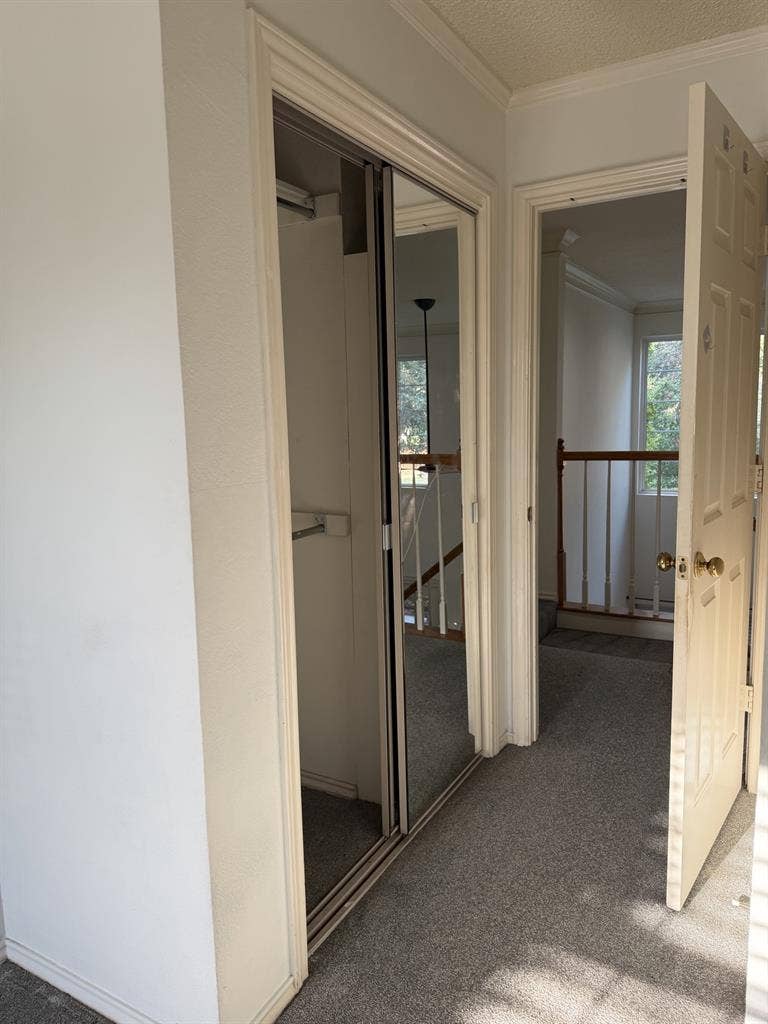 Unfurnished bedroom for rent