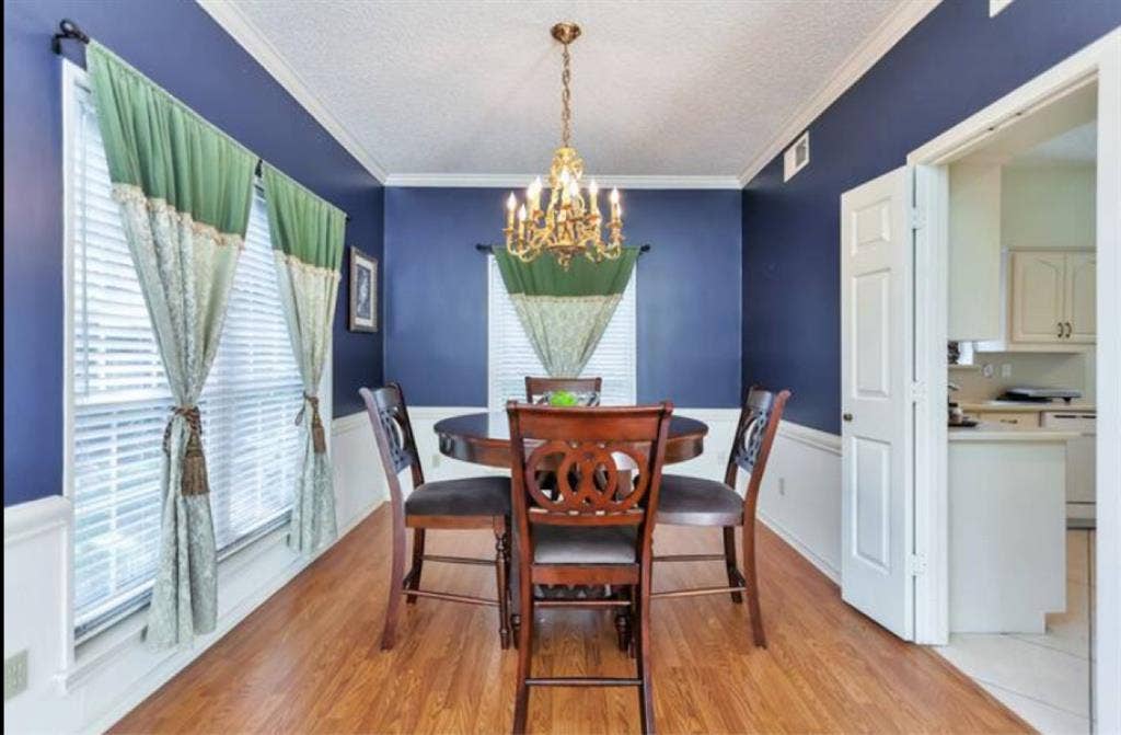 Unfurnished bedroom for rent