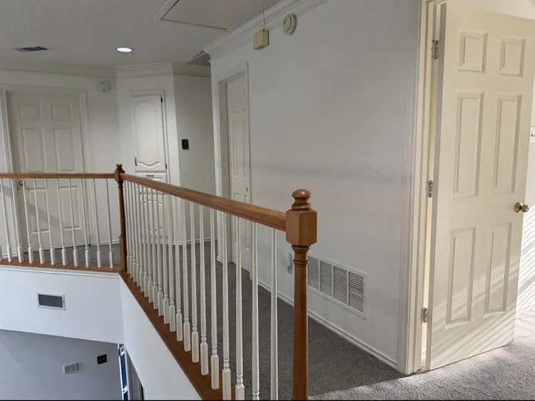 Unfurnished bedroom for rent
