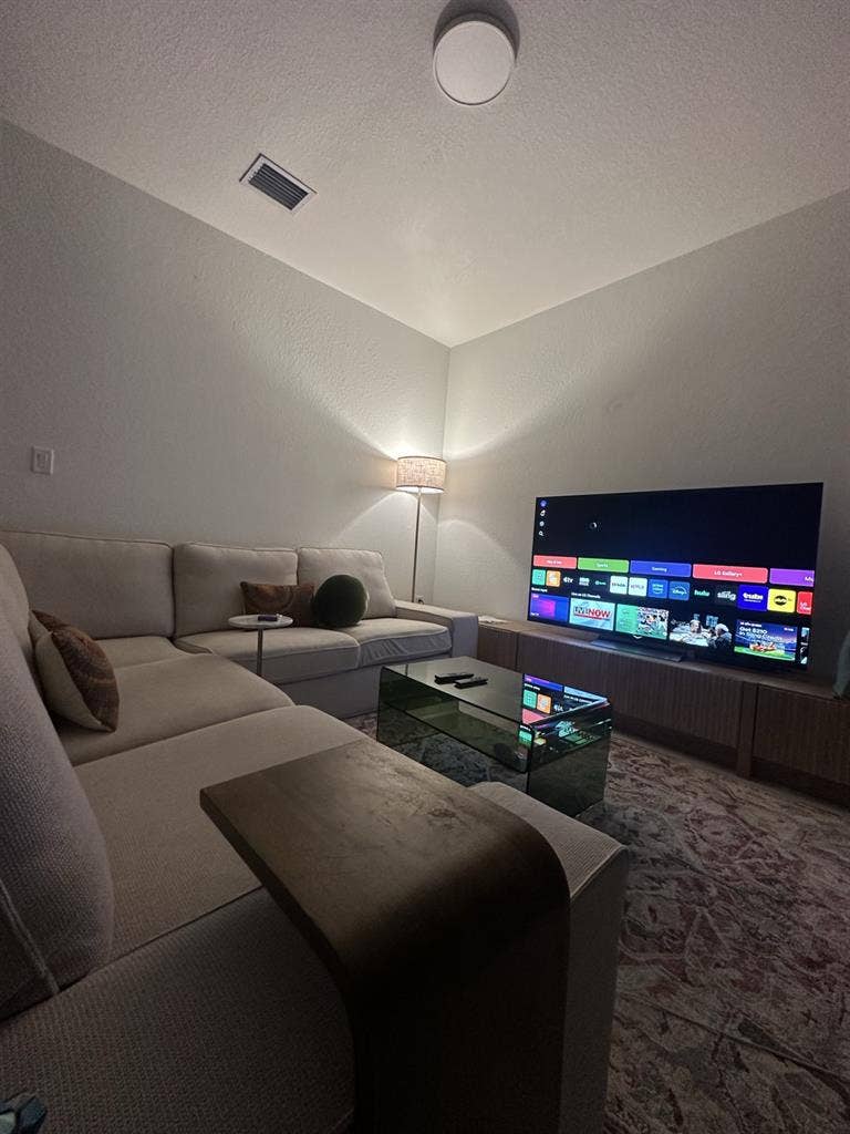 Furnished sublet short term rental