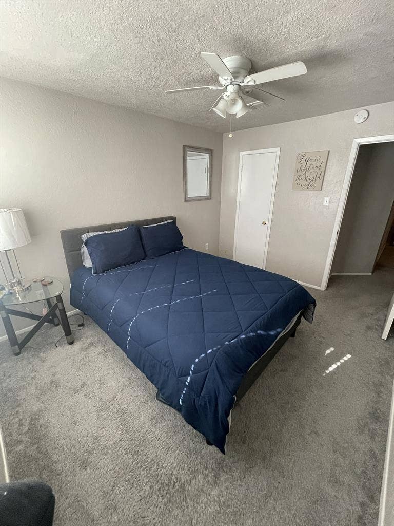 Rooms available near Bush Airport