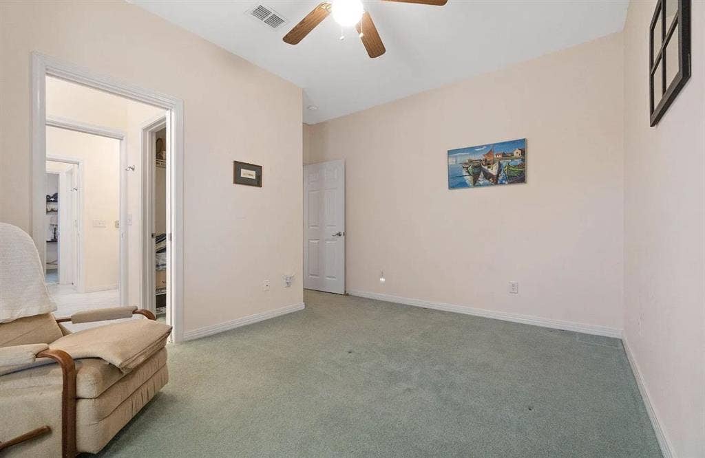 1 Room for rent 1500 has pool