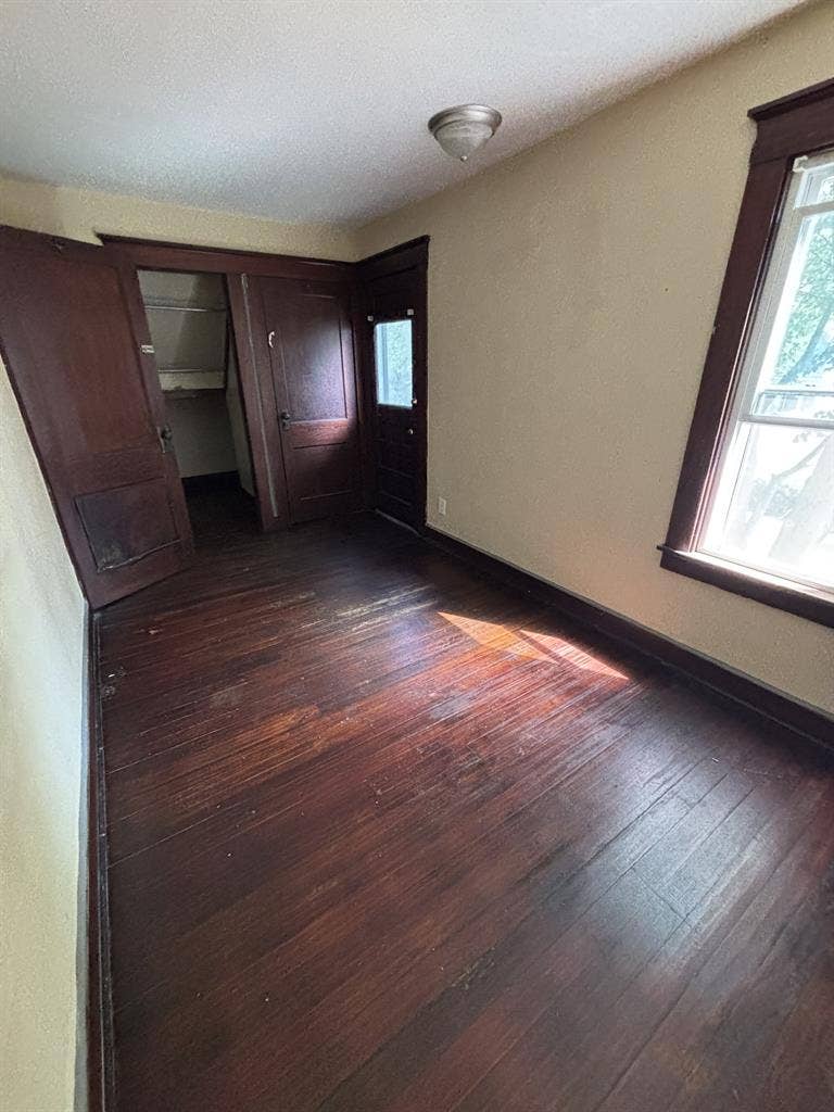 All female home - $800 all included