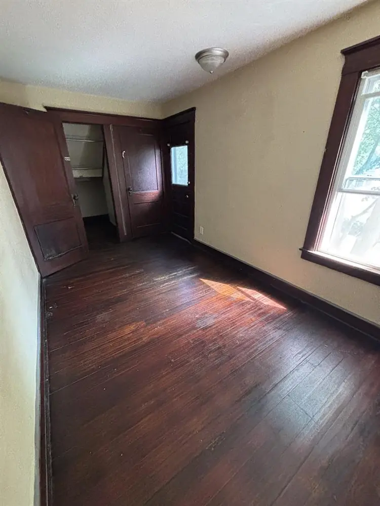 All female home - $800 all included