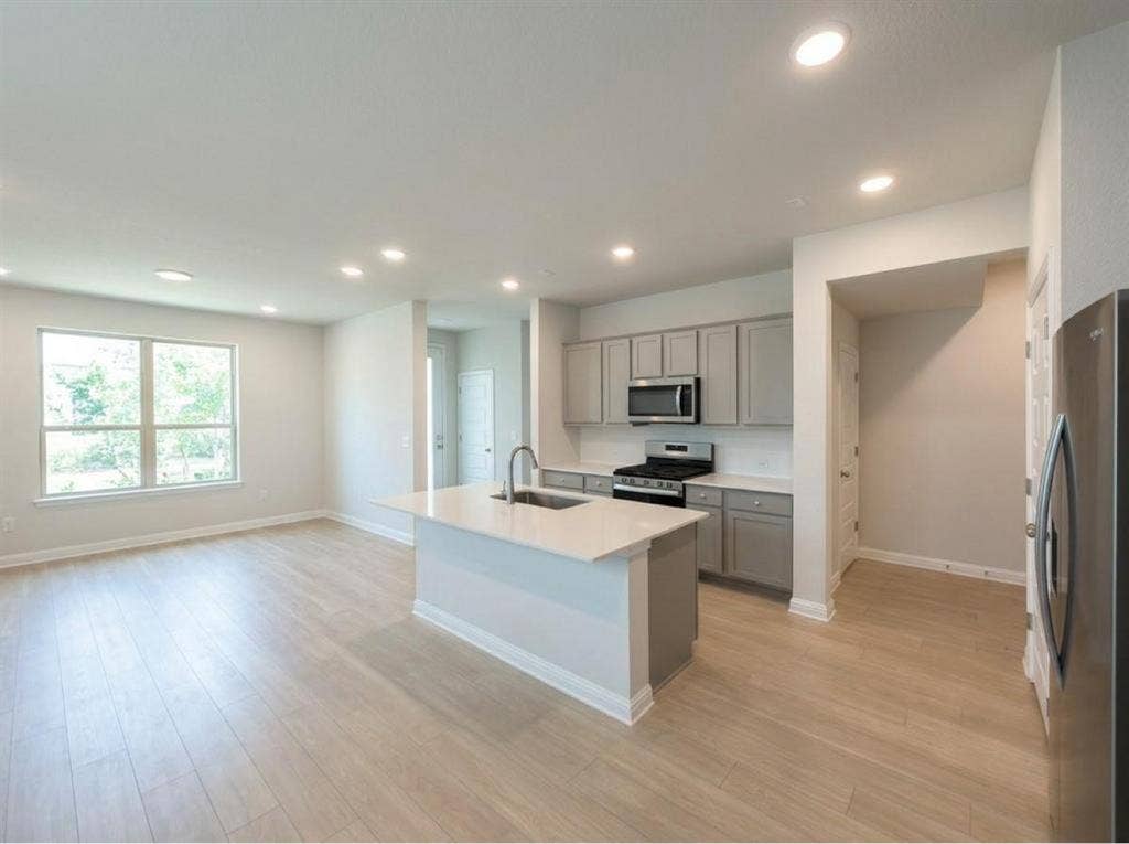 2 Bed 2.5 Bath New Home with Yard