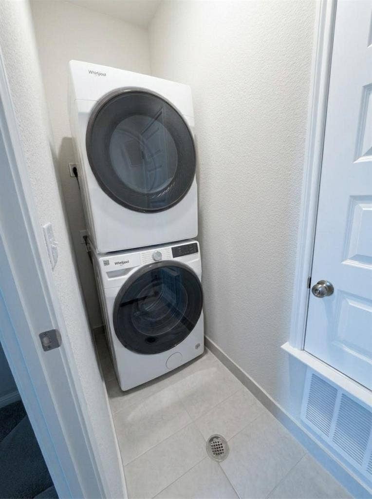 2 Bed 2.5 Bath New Home with Yard