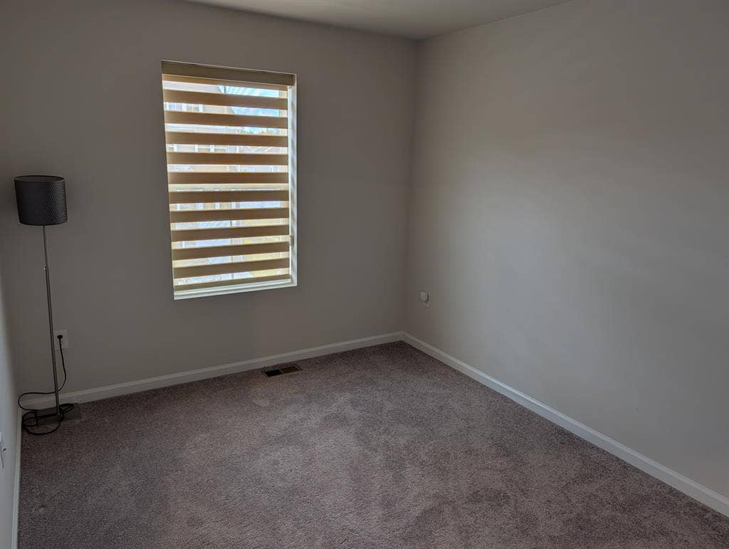 PRIVATE ROOM WITH PRIVATE BATHROOM