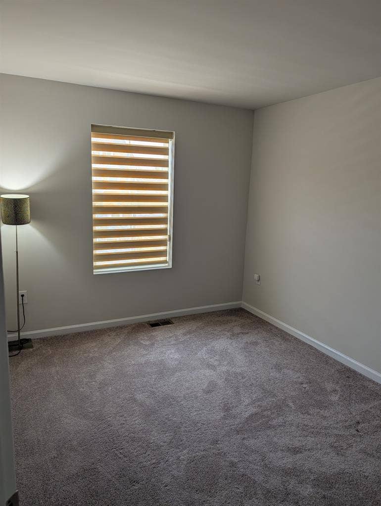 PRIVATE ROOM WITH PRIVATE BATHROOM
